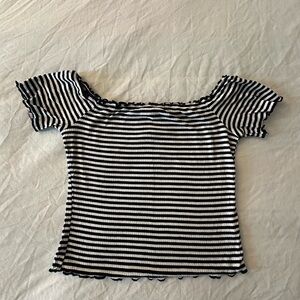 Ambiance Juniors Navy Blue Stripe Crop Top. Size small